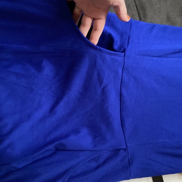 Pockets!! Mid length tank style dress with pockets. - Picture 3 of 4